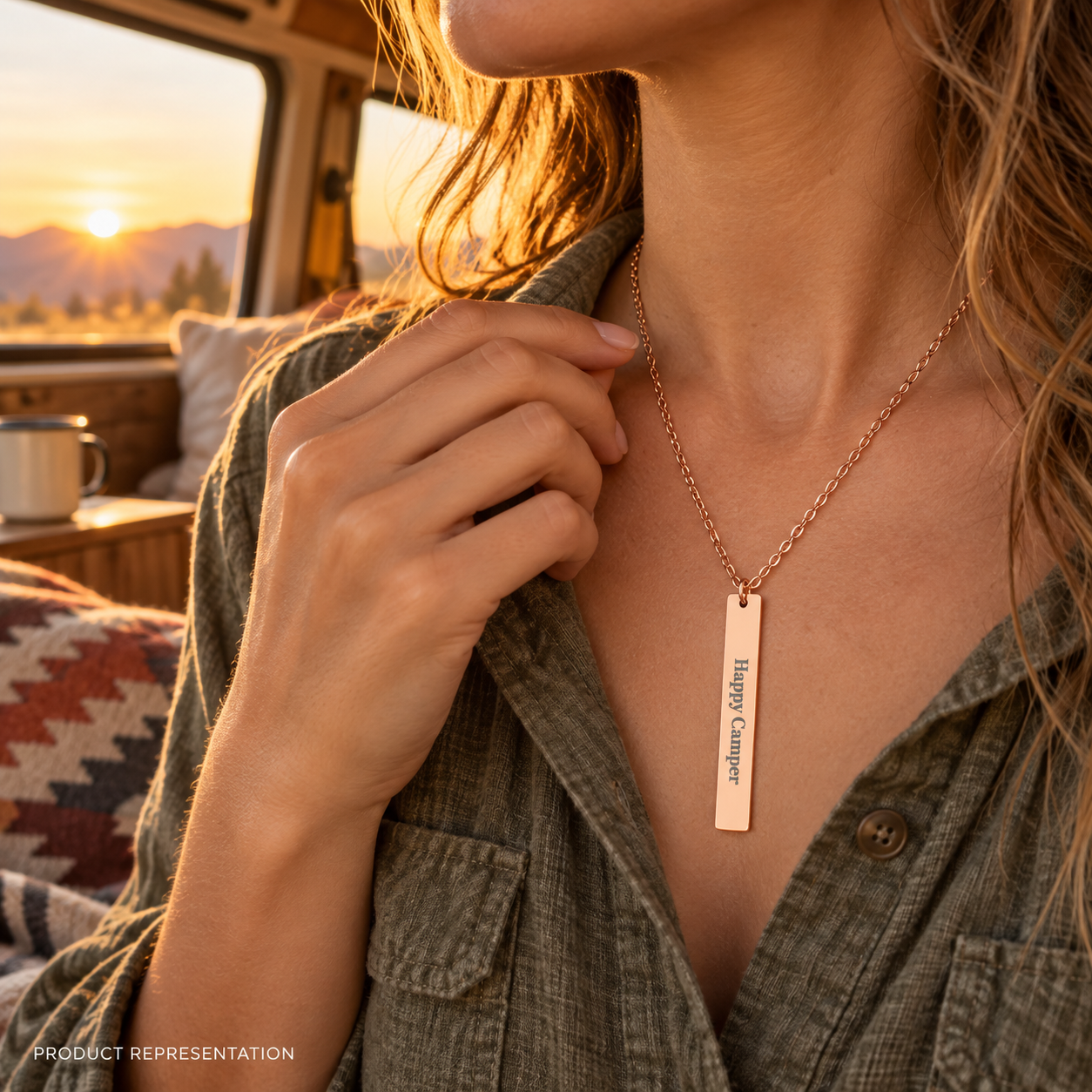 Vertical Bar Necklace (Engraving) 18K Gold - Image 3